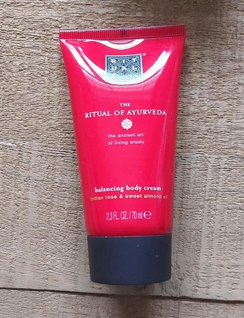body cream (ayurveda) van Rituals, Handtassen en Accessoires, Uiterlijk | Lichaamsverzorging, Verzenden