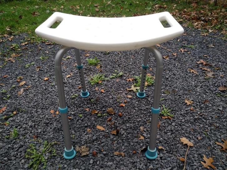 Douche stoel in hoogte verstelbaar, Huis en Inrichting, Badkamer | Badtextiel en Accessoires, Zo goed als nieuw, Ophalen of Verzenden