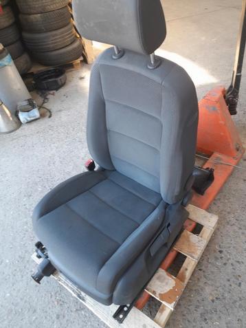 VW GOLF 5 deurs voorstoelen LINKS/RECHTS // 50 euro stuk  beschikbaar voor biedingen