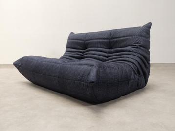  Ligne Roset Togo set - 2 seater - blue pinstripe fabric  beschikbaar voor biedingen