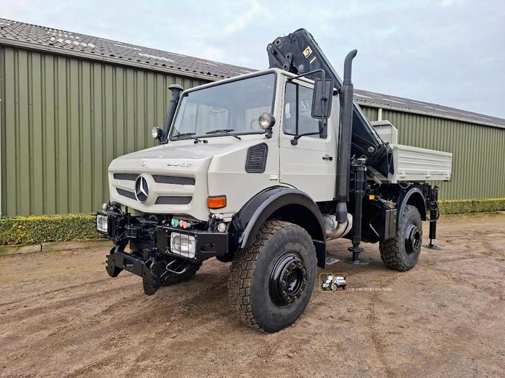 Mercedes-Benz 4X4, Unimog U1850, HIAB kraan., Zakelijke goederen, Landbouw | Tractoren, meer dan 160 Pk, Gebruikt, Ophalen