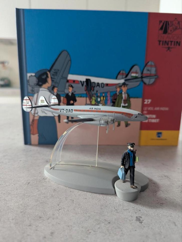 Avions Tintin - modèles et bouquin, Verzamelen, Stripfiguren, Zo goed als nieuw, Kuifje, Ophalen