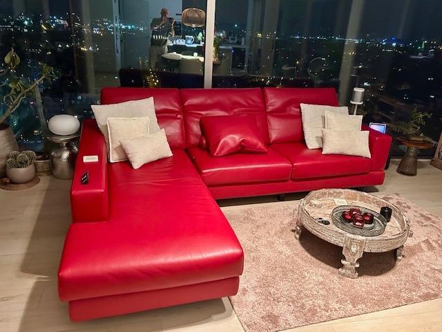 Rood lederen hoeksalon weg wegens verhuis, Huis en Inrichting, Zetels | Complete zithoeken, Gebruikt, Leer, Ophalen