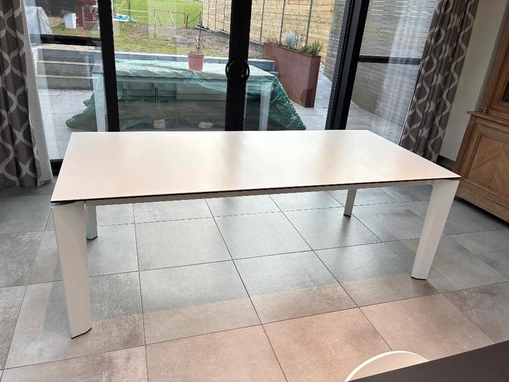 Table à manger moderne en céramique, Maison & Meubles, Tables | Tables à manger, Comme neuf, 50 à 100 cm, 200 cm ou plus, Cinq personnes ou plus