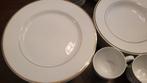 Servies wit/gouden boord voor 8 pers *Nieuw*, Antiek en Kunst, Ophalen of Verzenden