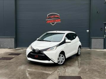 Toyota Aygo XPLAY AUTOMAAT CAMERA AIRCO BLUETOOTH, Auto's, Automaat, Wit, Bedrijf, https://public.car-pass.be/vhr/8bc5aa29-69f2-48e1-bd96-42af4cc9dcf9