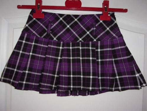 Mooi mini rokje. Maat 134, Kinderen en Baby's, Kinderkleding | Maat 134, Zo goed als nieuw, Meisje, Jurk of Rok, Ophalen of Verzenden