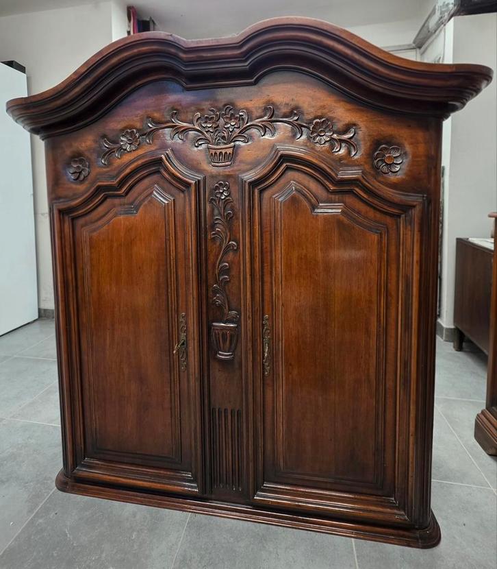 Prachtig Tweedelige Dressoir in Notelaar, Antiek en Kunst, Antiek | Meubels | Kasten, Ophalen