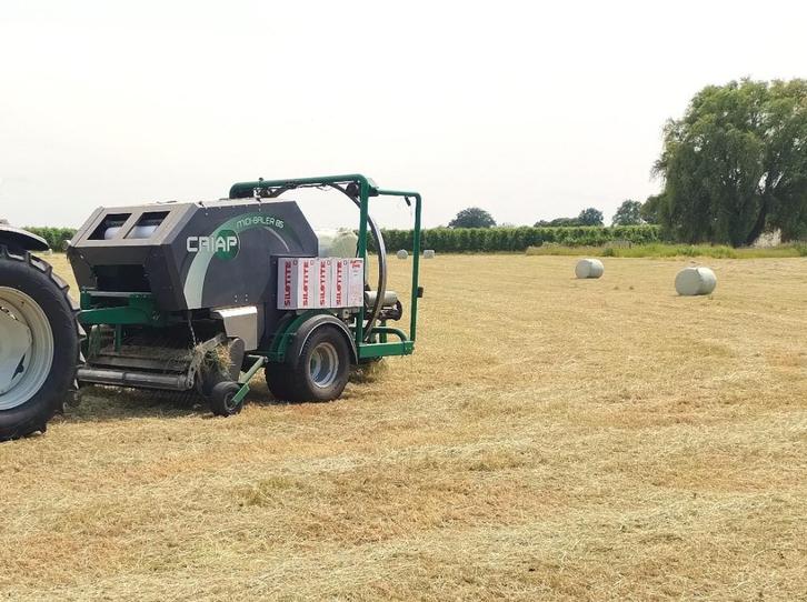 Persen midibalen /Wikkelen balen /Landbouwwerken /Loonwerk, Zakelijke goederen, Landbouw | Veevoer, Ophalen