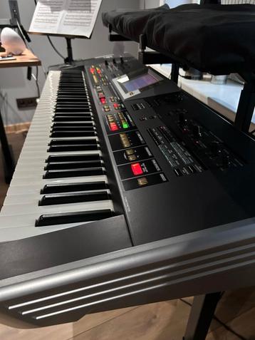 Roland g70  beschikbaar voor biedingen