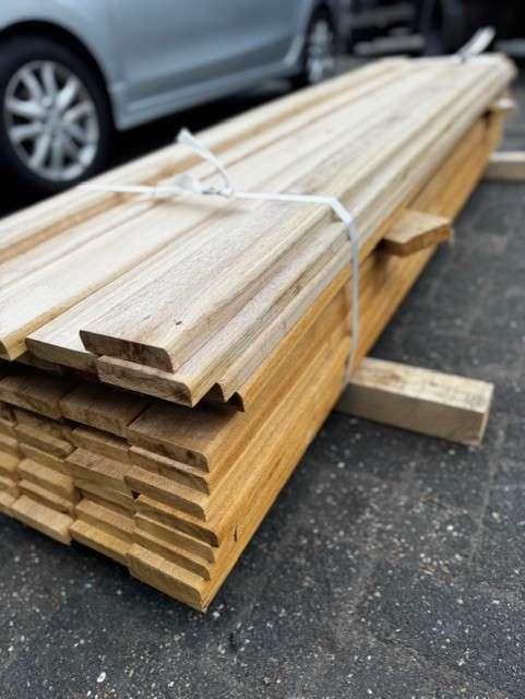 Hardhouten Eucalyptus  Cloeziana Planken – Duurzaam partij 2, Tuin en Terras, Palen, Balken en Planken, Nieuw, Planken, 250 cm of meer