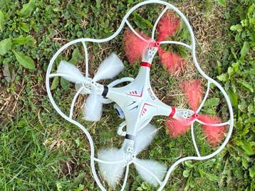 Drone Gear2play pour pièces car tourne mais ne décolle plus  beschikbaar voor biedingen