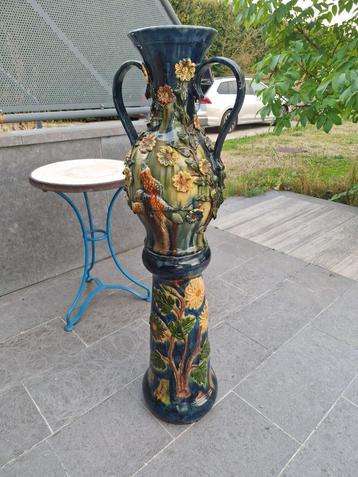 Grand Vase 1900 à anses sur piedestal en céramique vernissée