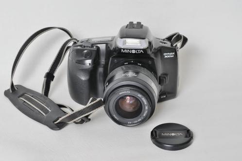Minolta Dynax 300 S i + Zoom Sigma 35-70 mm 1:3,5-4 .5 + len, Audio, Tv en Foto, Fotocamera's Analoog, Gebruikt, Spiegelreflex