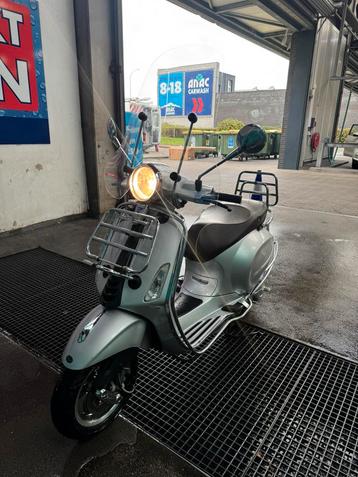 Vespa primavera A klasse beschikbaar voor biedingen