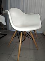 2 witte kuipstoelen, Ophalen, Twee, Wit, Zo goed als nieuw