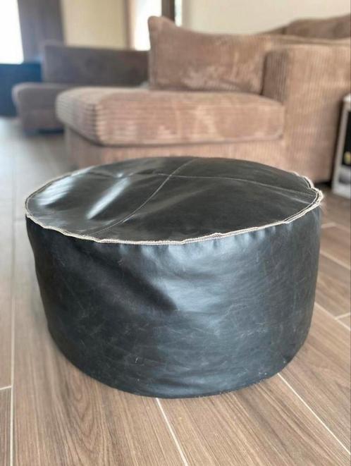 Poef - zwart - 60x30 cm, Huis en Inrichting, Zetels | Voetbanken en poefs, Zo goed als nieuw, 50 tot 75 cm, 50 tot 75 cm, Rond
