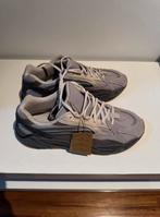 Adidas Yeezy Boost 700 V2 Tephra, Overige kleuren, Ophalen of Verzenden, Zo goed als nieuw, Adidas