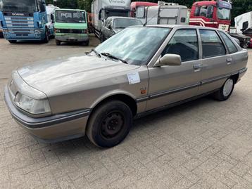 Renault 21 *PETROL-ESSENCE* (bj 1989) beschikbaar voor biedingen