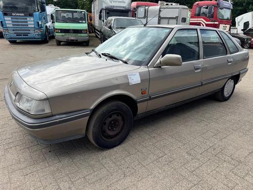 Renault 21 *PETROL-ESSENCE* (bj 1989), Auto's, Oldtimers, Bedrijf, Te koop, Renault, Benzine, Berline, 5 deurs, Handgeschakeld