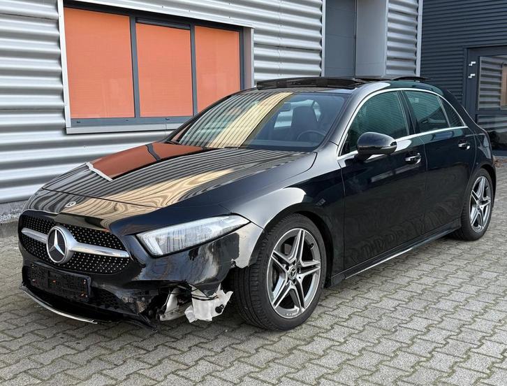 Mercedes-Benz A180d AMG PANO/XÉNON/BURMEISTER 2018, Autos, Mercedes-Benz, Entreprise, Classe A, ABS, Caméra de recul, Phares directionnels