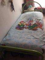 Te koop 1pers bed + matras + matras beschermer, Groen, 90 cm, Eenpersoons, Metaal
