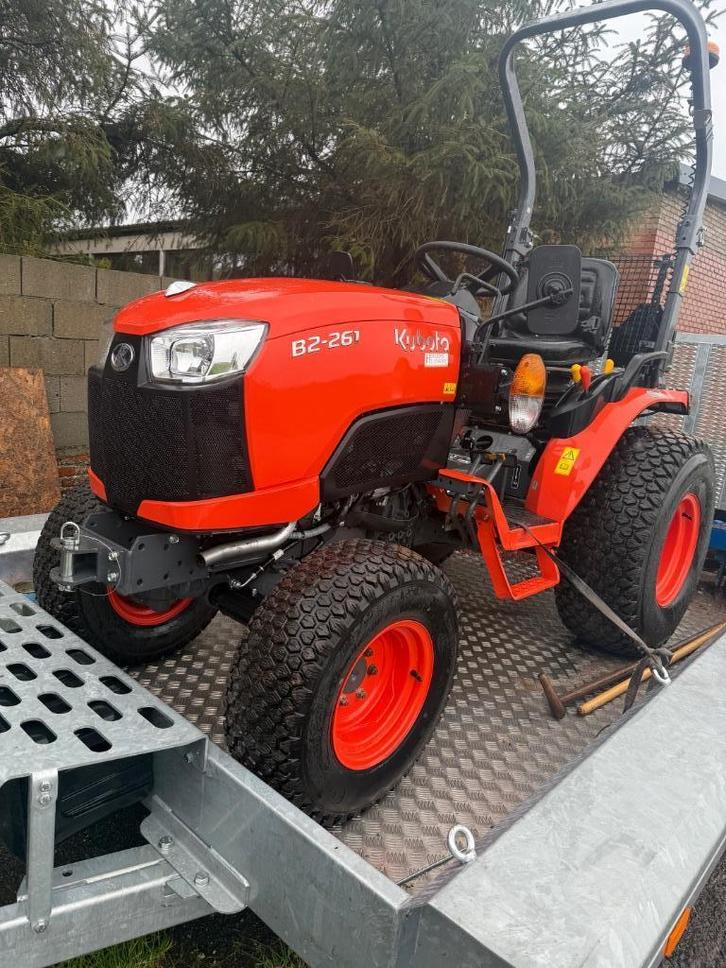 B2-261 kubota, Zakelijke goederen, Machines en Bouw | Tuin, Park en Bosbouw, Overige typen, Ophalen of Verzenden