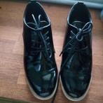 une paire des chaussures pointure 37, Kinderen en Baby's, Kinderkleding | Schoenen en Sokken, Ophalen of Verzenden, Schoenen