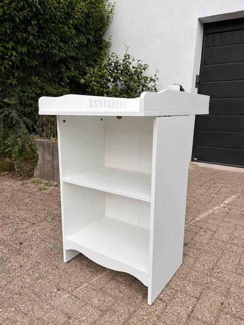 IKEA SMÅGÖRA Table à langer/bibliothèque, blanc, Kinderen en Baby's, Kinderkamer | Commodes en Kasten, Gebruikt, Ophalen