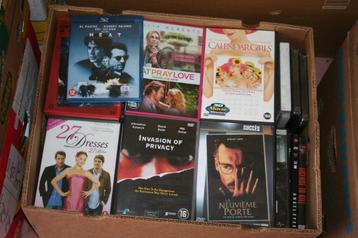 Grand lot DVD dont 45 séries ( de plusieurs DVD ) + 70 films beschikbaar voor biedingen