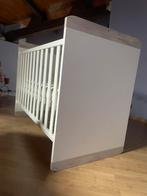 Lit bebe a barreaux, Kinderen en Baby's, Kinderkamer | Complete kinderkamers, Ophalen, Zo goed als nieuw