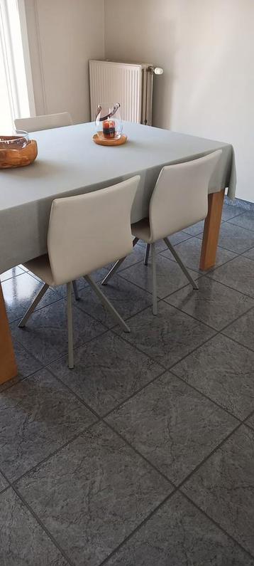 SET VAN 4 STOELEN  beschikbaar voor biedingen
