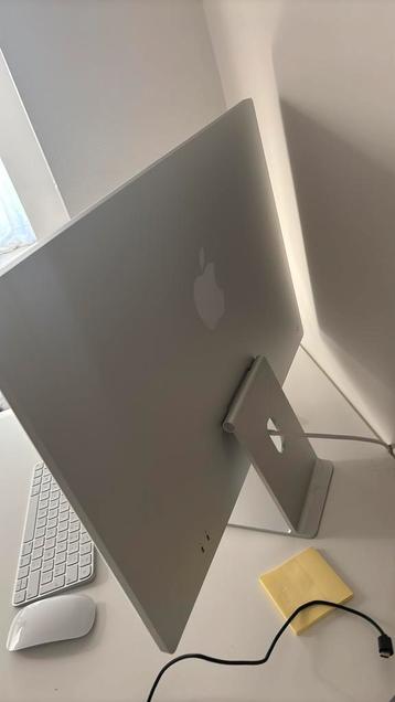 Apple iMAC 24 inch beschikbaar voor biedingen
