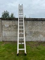 Aluminium ladder 28 treden, Doe-het-zelf en Bouw, Ladders en Trappen, Ophalen, Gebruikt, Ladder, Opvouwbaar of Inschuifbaar