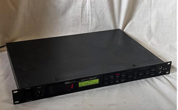 Yamaha spx 900. Vintage 19 inch effect, galm, stereochorus.., Muziek en Instrumenten, Effecten, Chorus, Ophalen