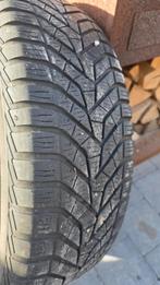 Winterbanden Yokohama Suzuki Vitara 215/60R16, Auto-onderdelen, Banden en Velgen, Ophalen, 16 inch, Banden en Velgen, Winterbanden