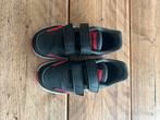 Zwarte sneaker Adidas maat 30, Kinderen en Baby's, Kinderkleding | Schoenen en Sokken, Ophalen, Adidas, Gebruikt, Sportschoenen