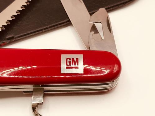 Victorinox Camper older inlayed GM Genreral Motors Swiss Arm, Caravans en Kamperen, Kampeergereedschap, Zo goed als nieuw, Ophalen of Verzenden