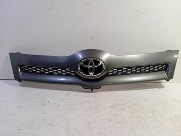 GRILLE Toyota Corolla Verso (R10 / 11) (531110F030) beschikbaar voor biedingen