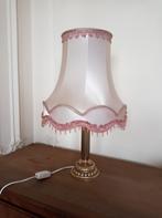 Tafellamp nachtkast lamp zacht roze lampenkap goudkleurig, Huis en Inrichting, Gebruikt, 50 tot 75 cm, Art deco voet barok kap