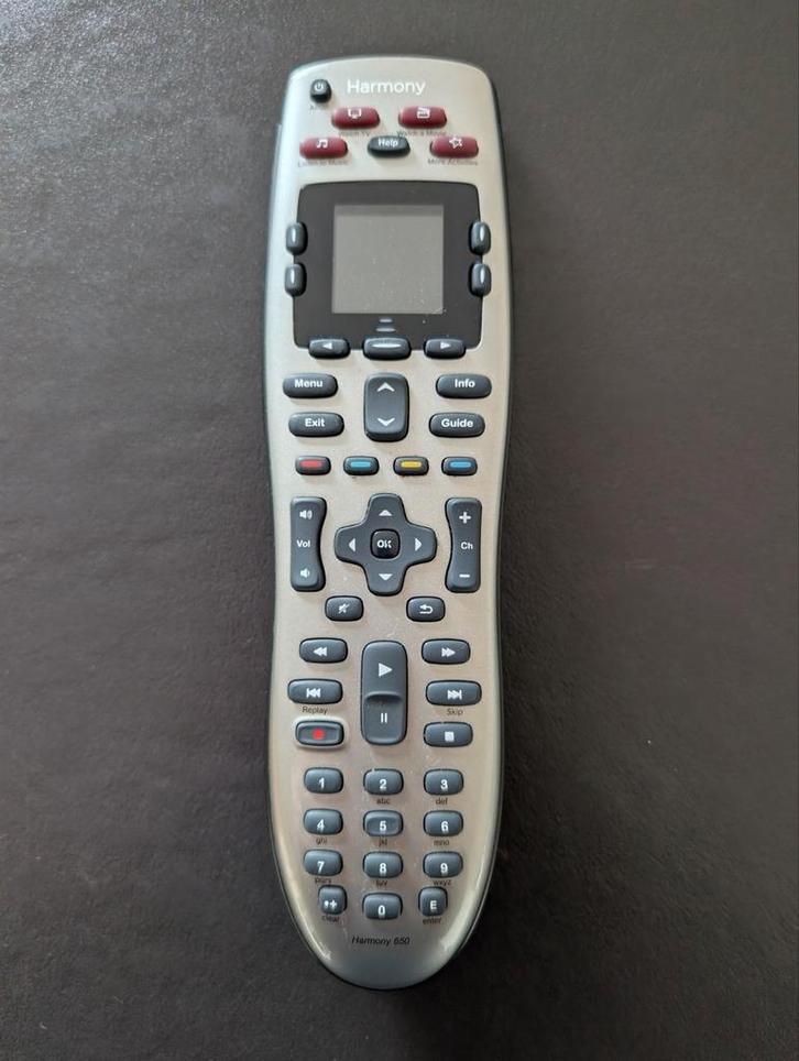 Logitech Harmony 650 universele afstandsbediening, Audio, Tv en Foto, Afstandsbedieningen, Gebruikt, Ophalen of Verzenden