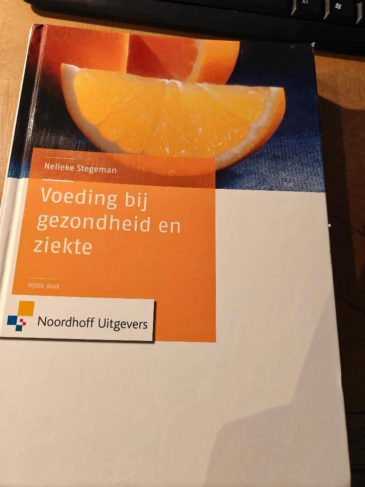 Boek Voeding bij gezondheid en ziekte, Livres, Santé, Diététique & Alimentation, Utilisé, Enlèvement ou Envoi