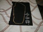 Een goudkleurige halsketting, Handtassen en Accessoires, Kettingen, Ophalen of Verzenden, Zo goed als nieuw, Goud, Overige materialen