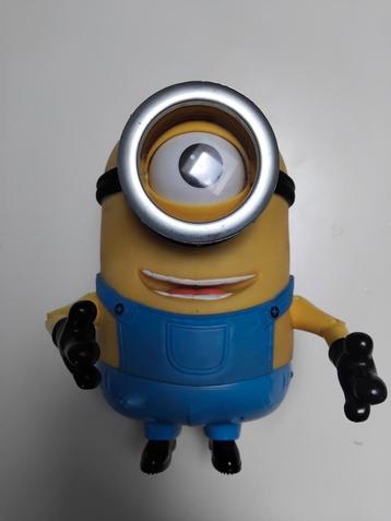 Minion parlant haut20cm fonctionne parfaitement 