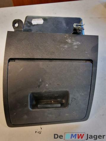 Dashboardkastje zwart BMW 5-serie E60 E61 51457156225 beschikbaar voor biedingen