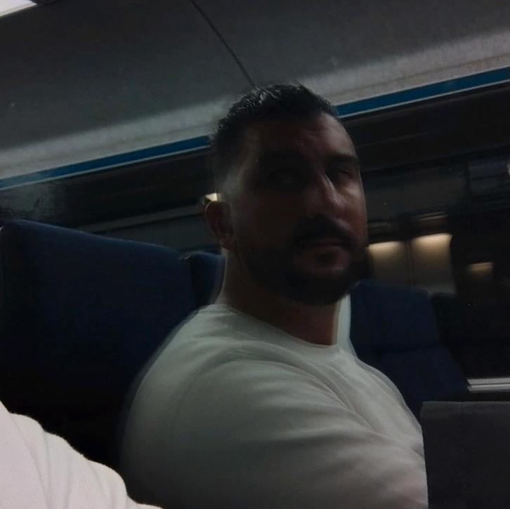 Jongeman op zoek naar werk in elke sector, Vacatures, Profielen | Man/Vrouw zoekt werk