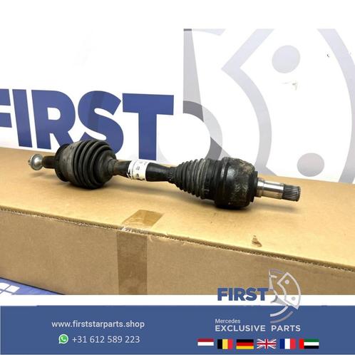 AANDRIJFAS STEEKAS W176 W246 W117 LINKS Mercedes A B CLA Kla, Auto-onderdelen, Transmissie en Toebehoren, Mercedes-Benz, Gebruikt
