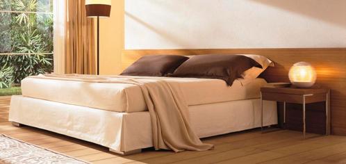 Poliform Arca bed – Design van Paolo Piva, Huis en Inrichting, Slaapkamer | Bedden, Zo goed als nieuw, Tweepersoons, 160 cm, 200 cm