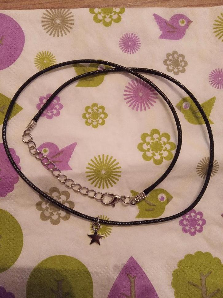 Collier à breloques avec étoile, Bijoux, Sacs & Beauté, Colliers, Neuf, Argent, Argent, Réglable, Enlèvement ou Envoi