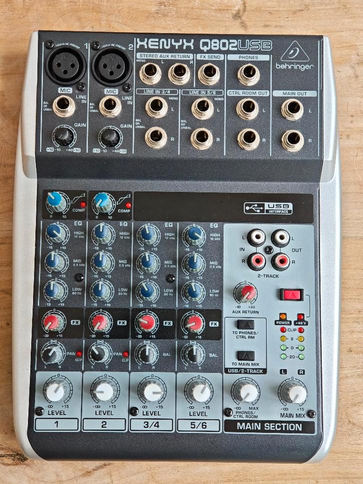 Behringer XENYX Q802USB - Table de mixage (N° 2), Musique & Instruments, Tables de mixage, Utilisé, 5 à 10 canaux, Entrée micro